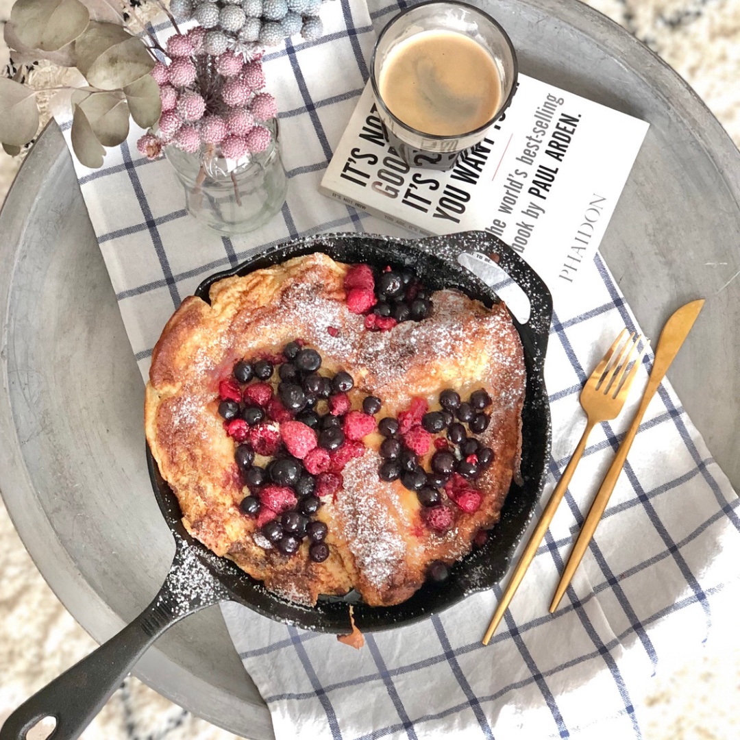 LE BEURRE BORDIER VANILLA BUTTER DUTCH BABY PANCAKE WITH ASSORTED BERRIES